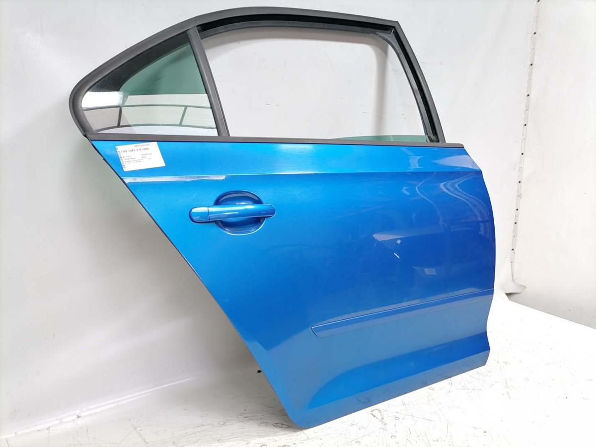 Skoda Rapid NH original T&uuml;r hinten rechts Limousine LF5W Race Blue Bj.2013